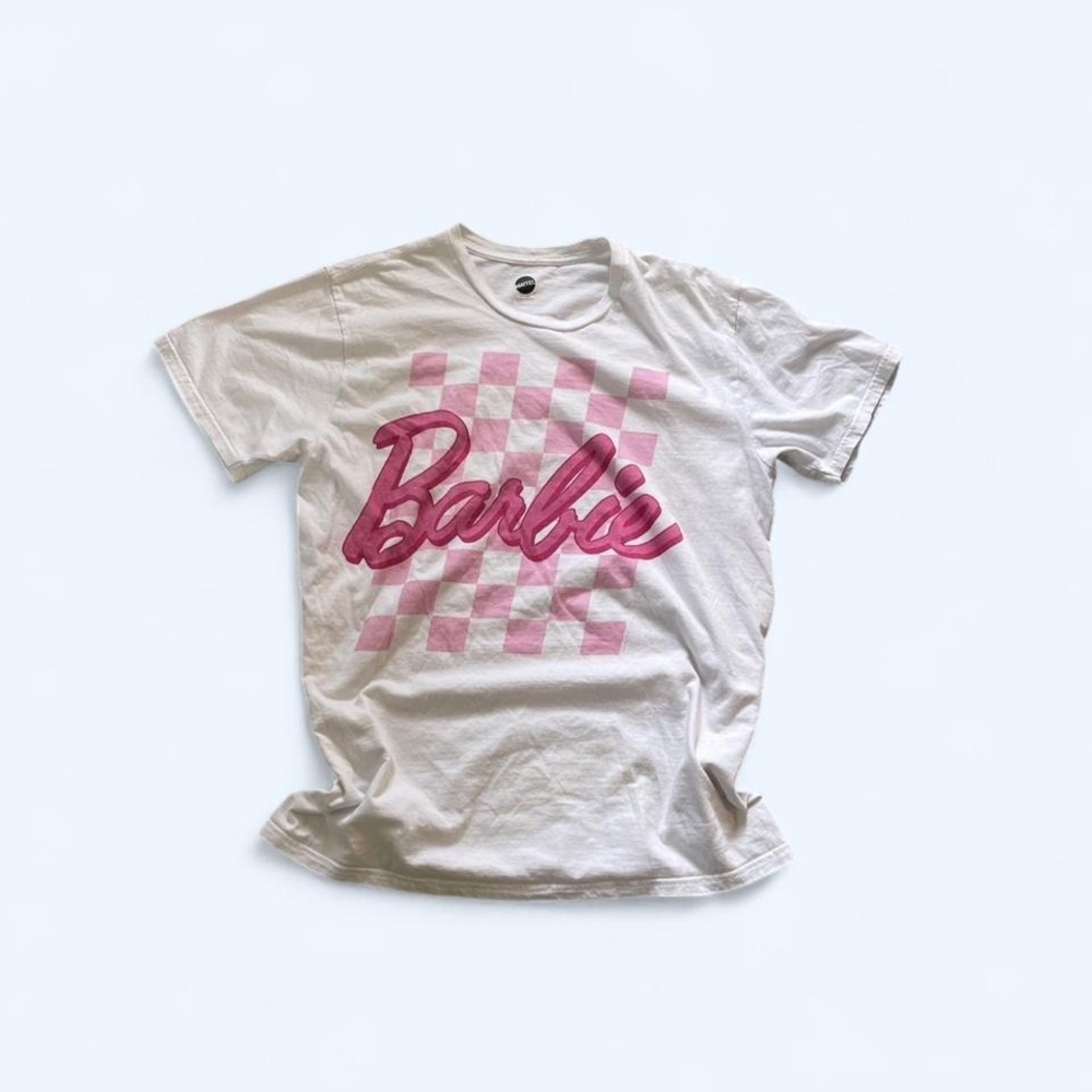 Barbie white pink graphic tee size L‎